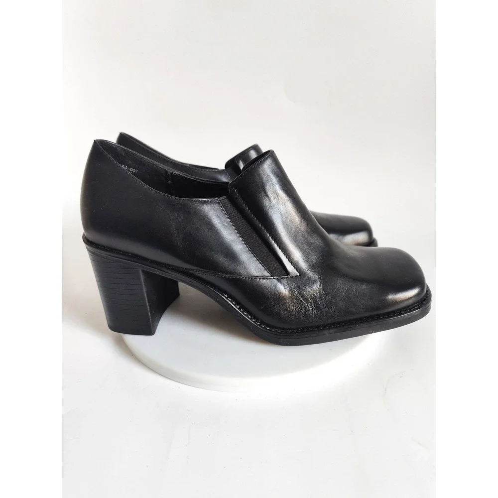 Bass Loafers 8 Square Toe 90s Block Heel Black Leather Vintage Shooties Retro